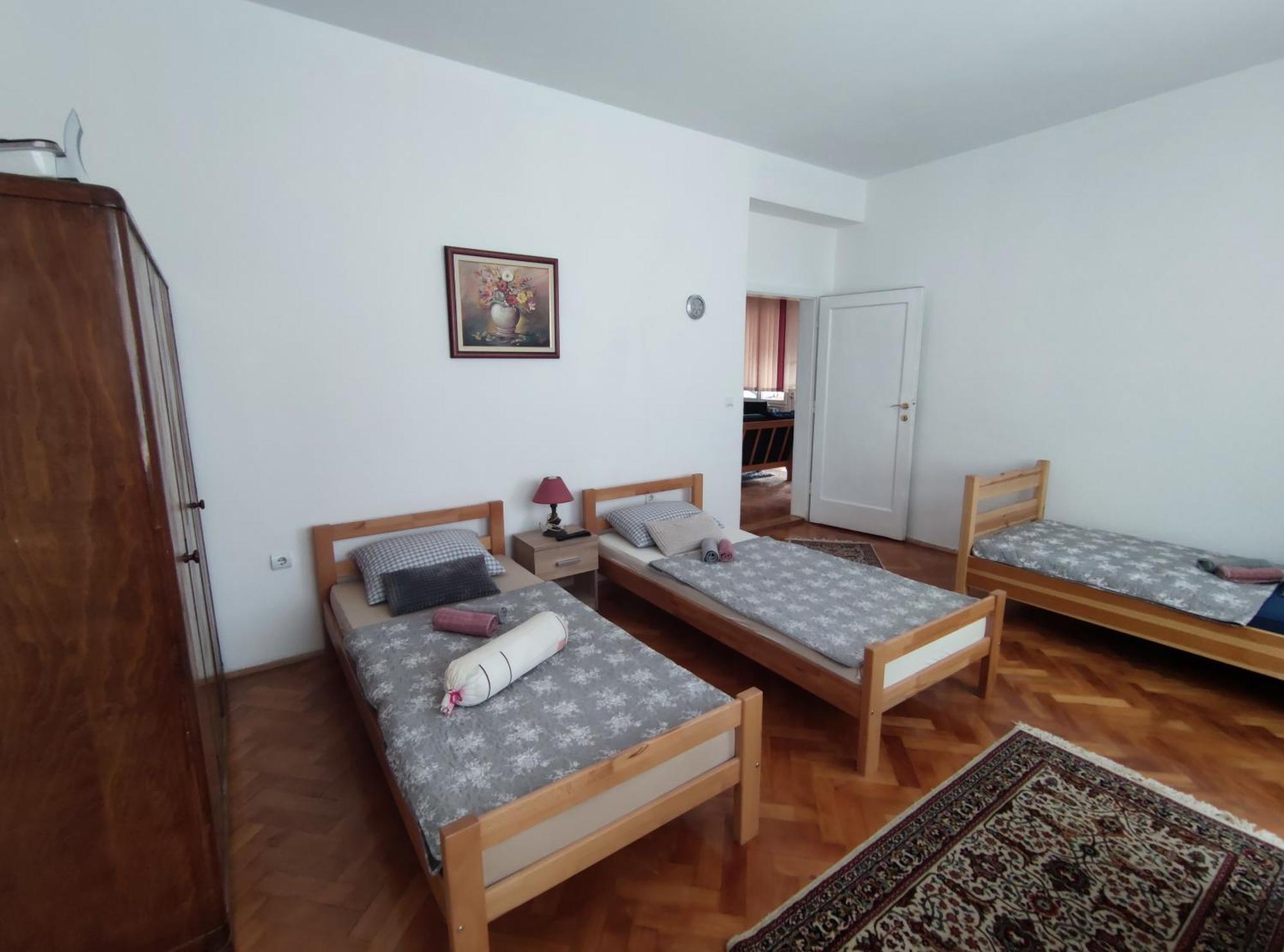 Appartamento Trosoban Stan U Zenici Zenica Esterno foto
