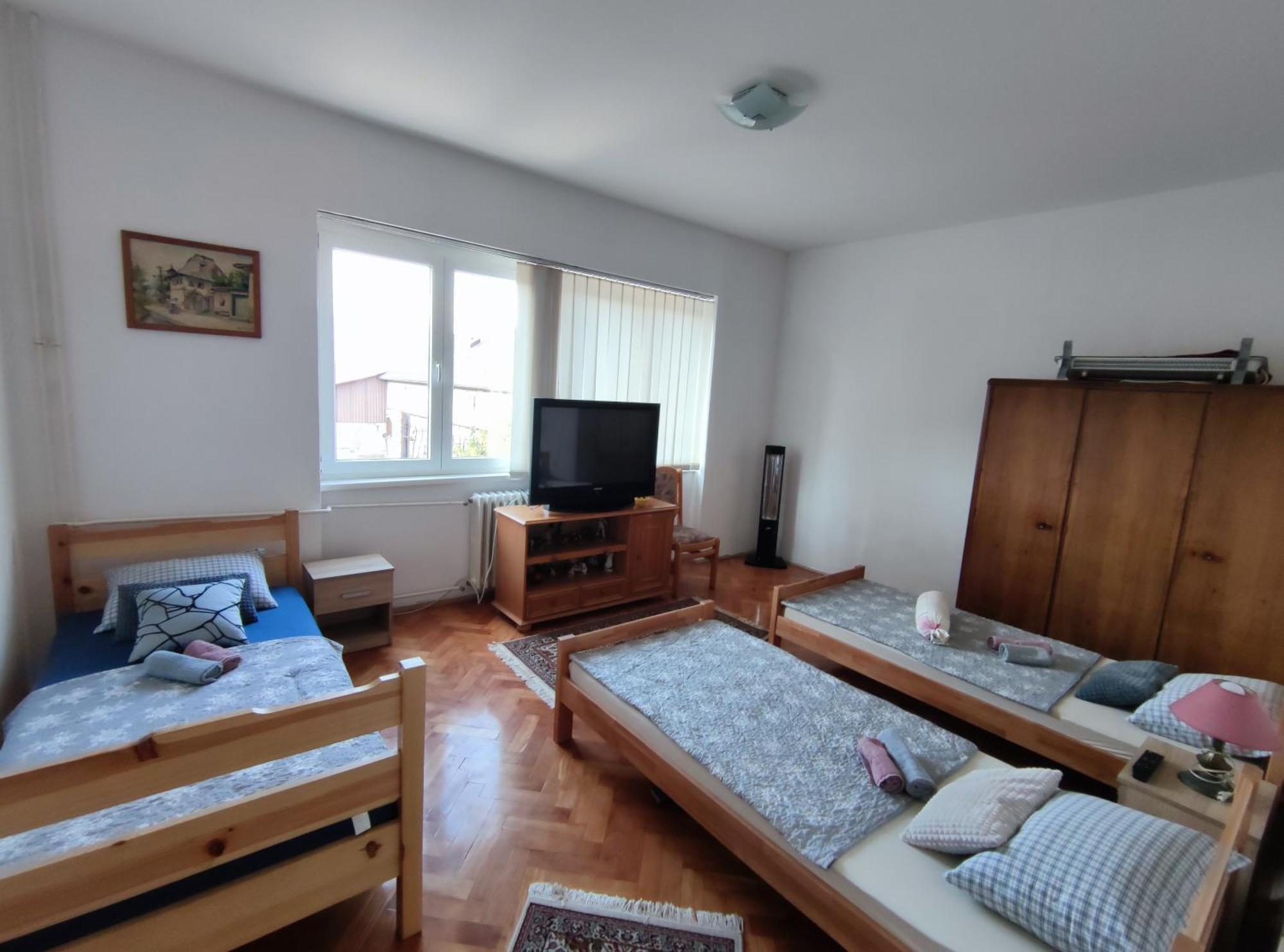 Appartamento Trosoban Stan U Zenici Zenica Esterno foto