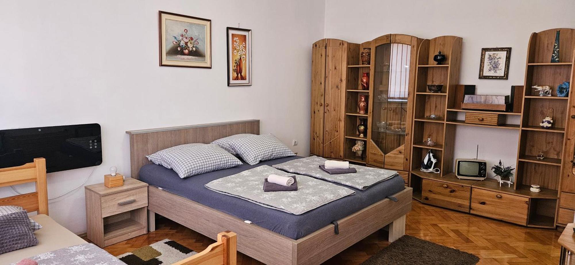 Appartamento Trosoban Stan U Zenici Zenica Esterno foto
