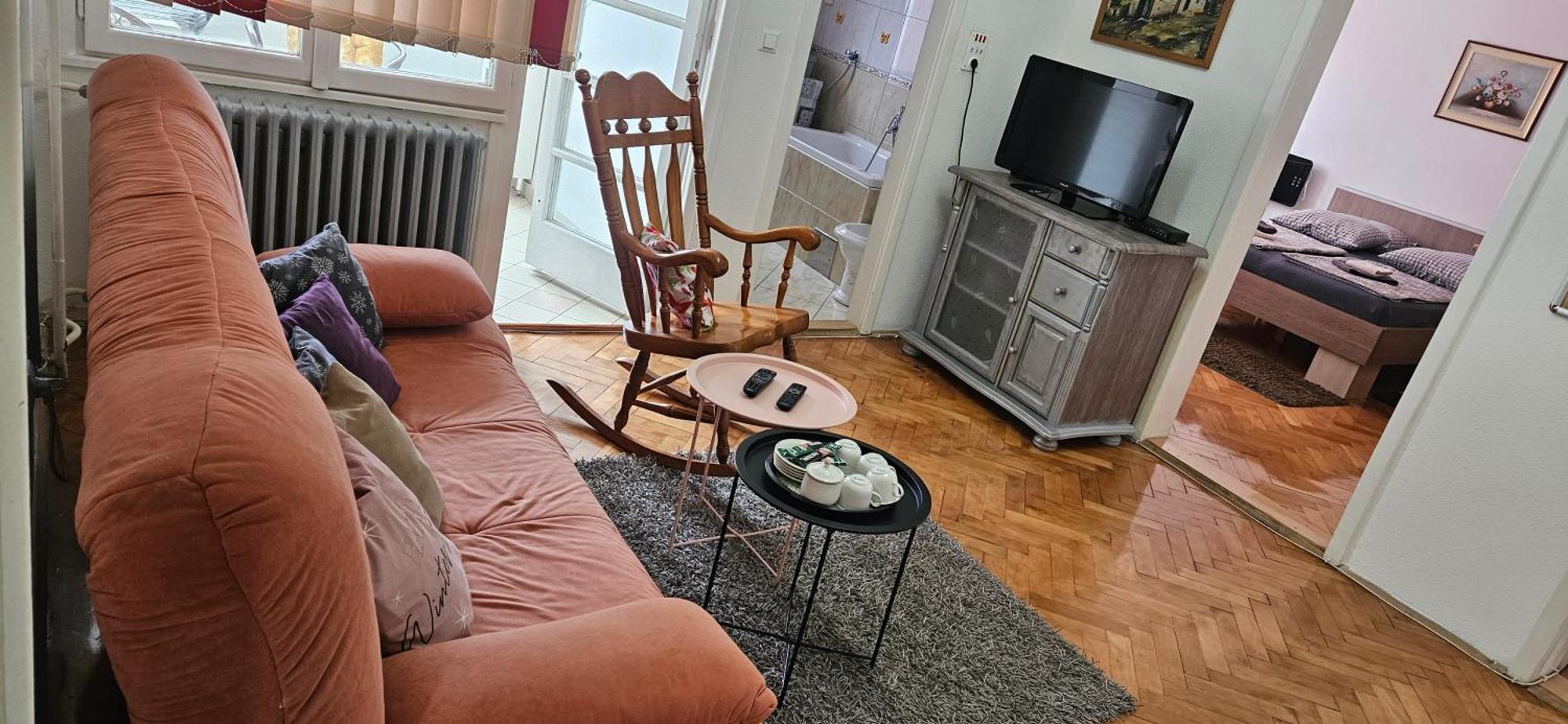 Appartamento Trosoban Stan U Zenici Zenica Esterno foto