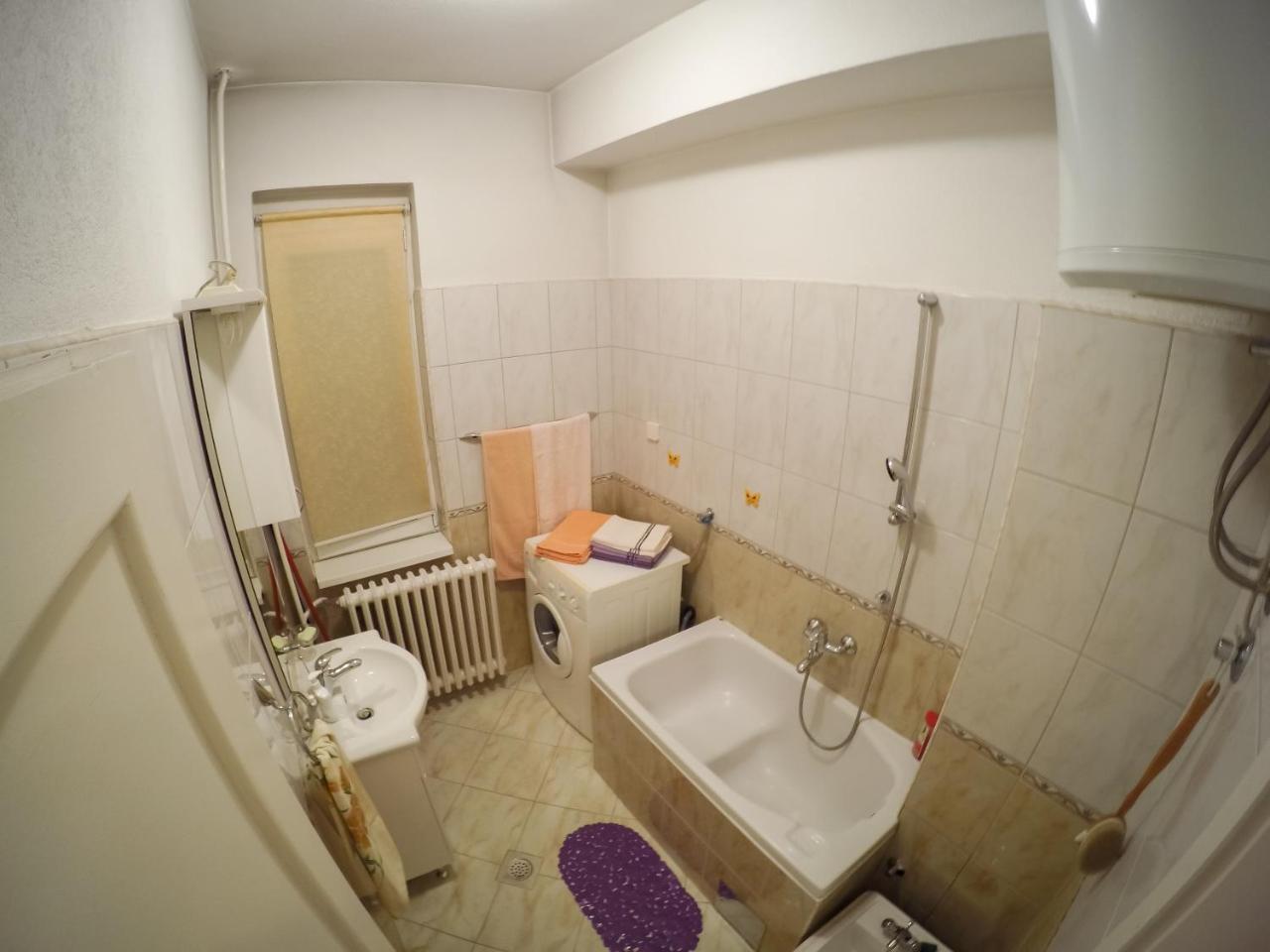 Appartamento Trosoban Stan U Zenici Zenica Esterno foto