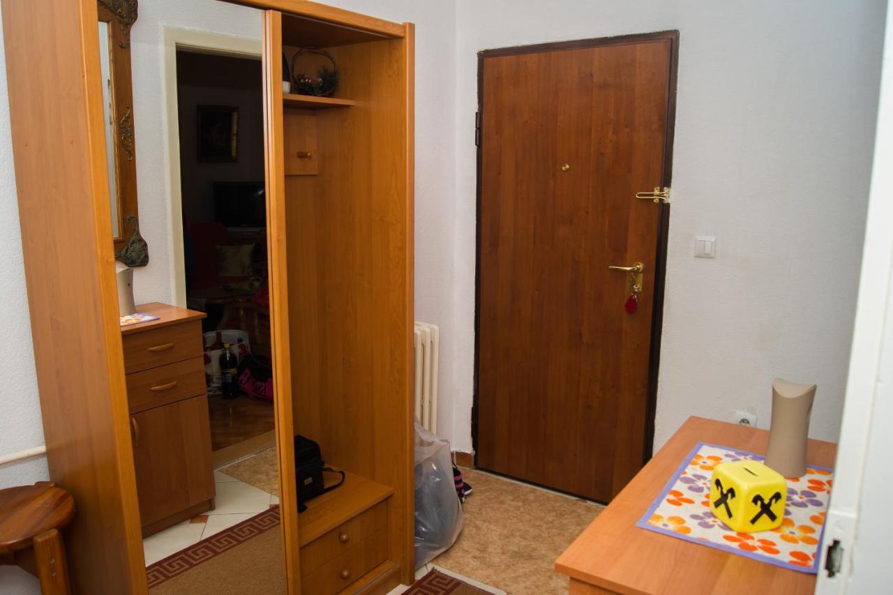 Appartamento Trosoban Stan U Zenici Zenica Esterno foto